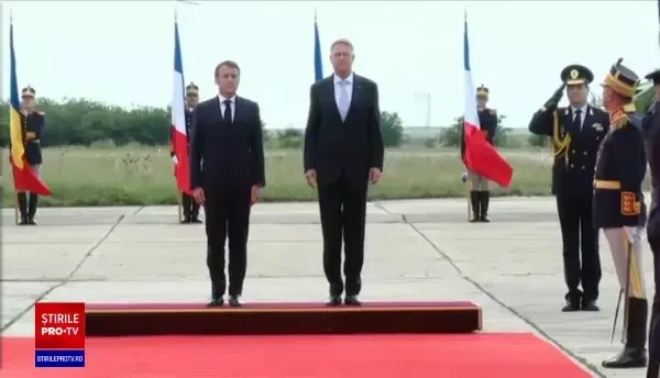 Macron, în România: Rusia este un stat puternic, nu dorim să avem un război cu poporul rus