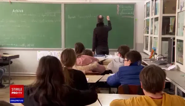 Zece la sută din elevii care au început clasa a VIII-a nu au reușit să o termine. Majoritatea au renunțat la școală