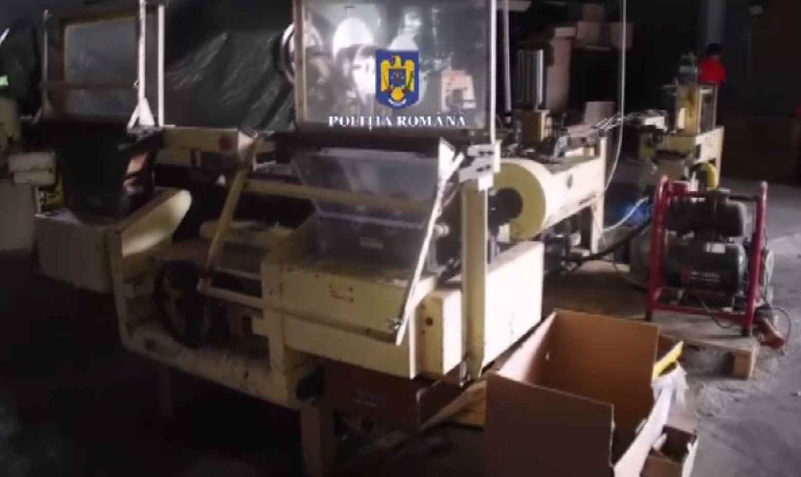 Fabrică ilegală de țigări, găsită într-o clădire dezafectată din Buzău. Care e strategia traficanților