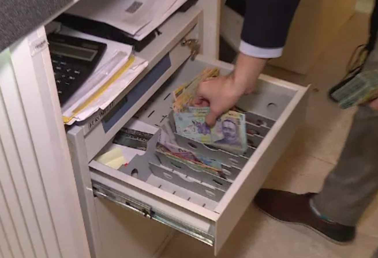 Scuzele folosite de persoane prinse de ANAF cu ocaua mică: „Am adunat bani la saltea”. Încep controalele