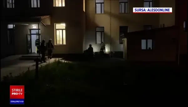 Incendiu la Spitalul Aleșd, din județul Bihor. Doi pacienți au fost răniți