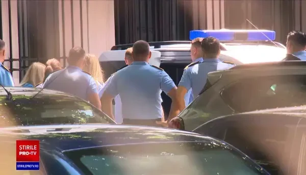 Instanţa Supremă a amânat cererea Elenei Udrea de anulare a pedepsei