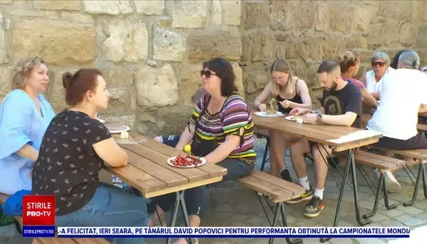 Street-food caritabil, cu mâncare tradițională ucraineană, organizat în cadrul TIFF