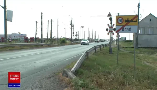 Cozi uriașe și nervi întinși la maximum, marți dimineață, pe DN 7. Șoferii au așteptat jumătate de oră să treacă un tren