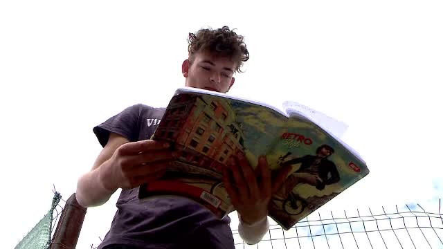 Cruda realitate scoasă la iveală de Evaluarea Națională. Cazul lui Narcis, obosit de munca la câmp