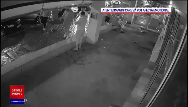 Bătaie filmată în Constanța, între găști rivale. Momentul în care mai mulți bărbați cad leșinați sub lovituri