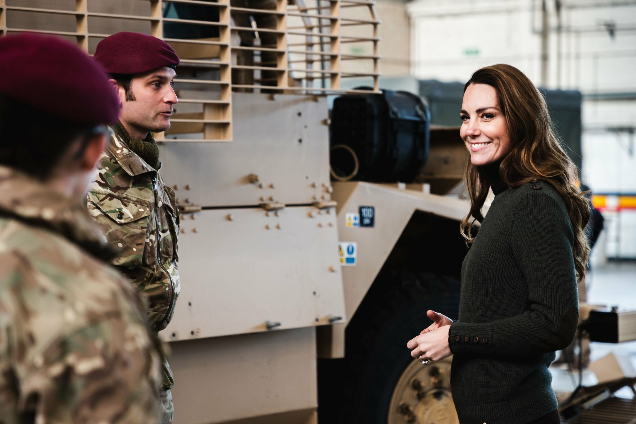 GALERIE FOTO Kate Middleton, îmbrăcată în militar de Ziua Forțelor Armate. Ce mesaj a transmis soldaților