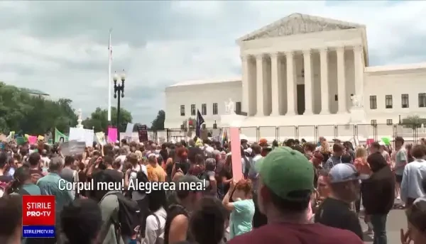 Clinicile din SUA încep să se închidă după ce Curtea Supremă a eliminat dreptul femeilor la avort