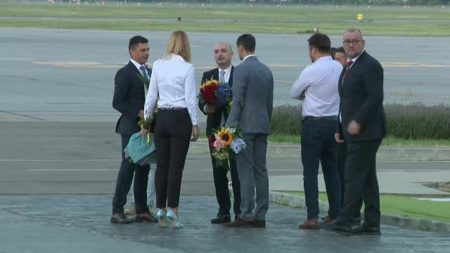 David Popovici, flori, aeroport, Eduard Novak