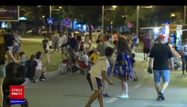 Nicușor Dan, la evenimentul „Străzi deschise” din București. „Orașul este despre oameni, nu despre mașini”