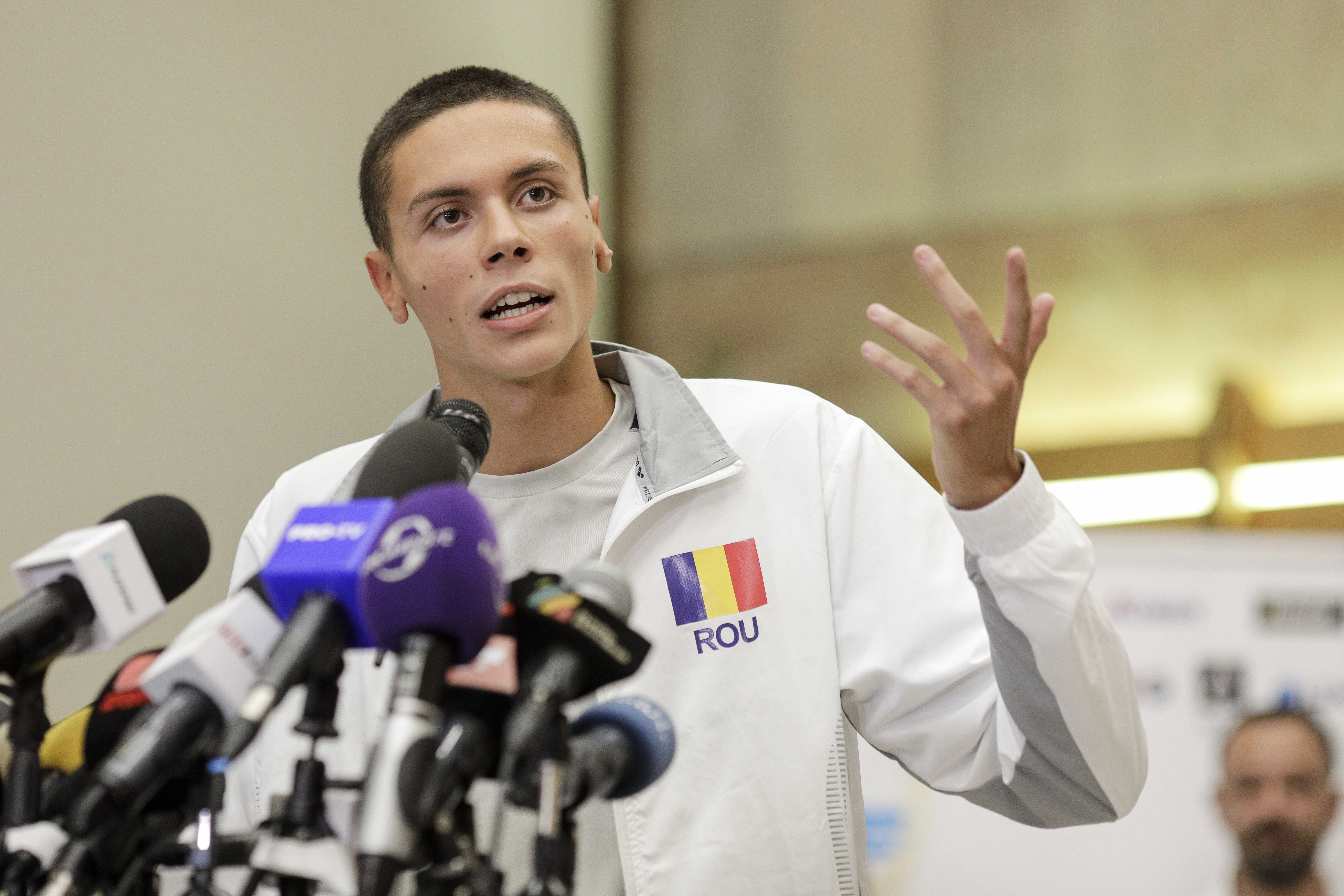 David Popovici a revenit în țară cu un mesaj pentru tineri: „Nu există magie!”