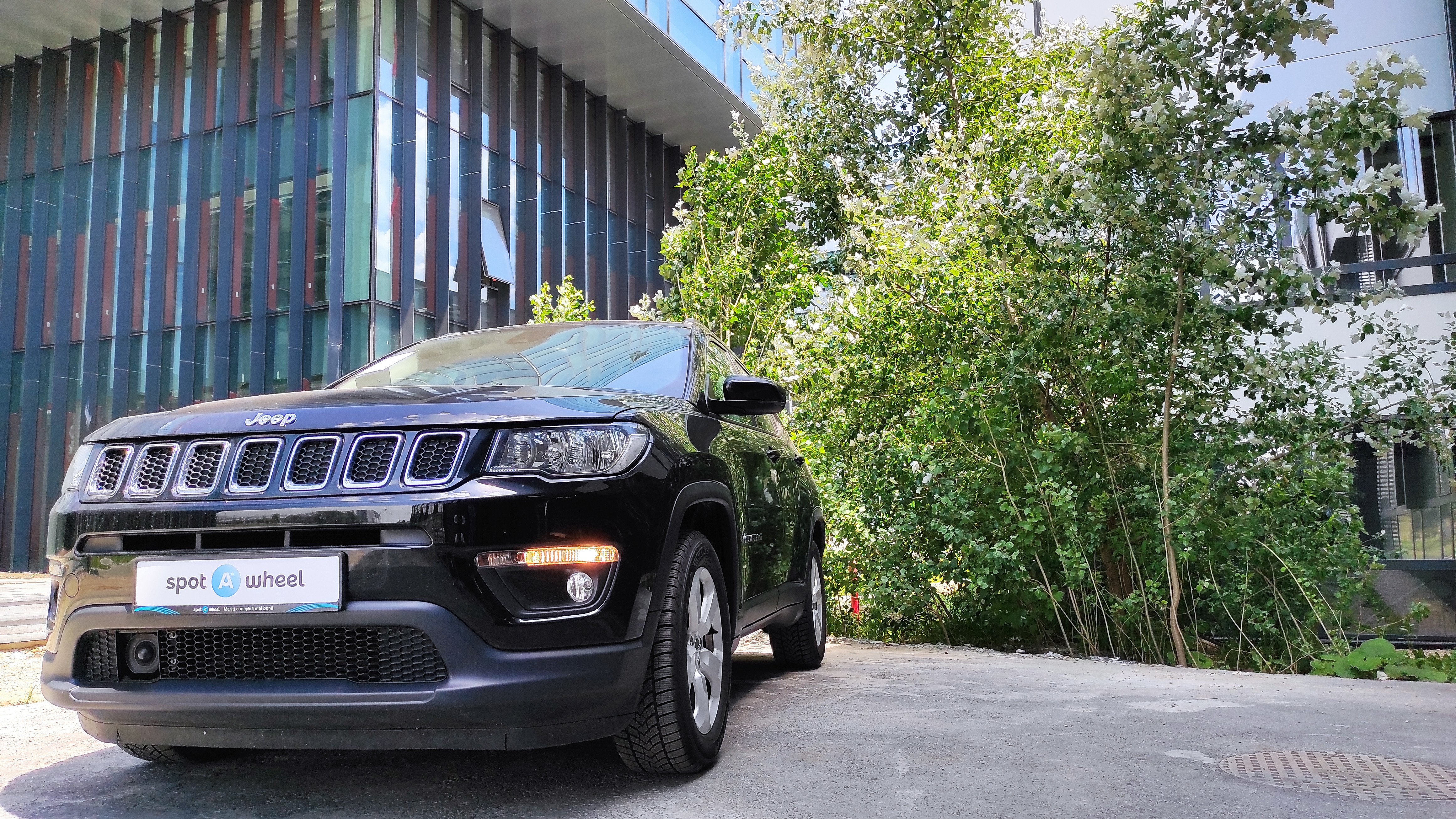 (P) Vrei o mașină sigură și verificată? Spotawheel vine cu o ofertă variată de vehicule rulate pentru pasionații auto