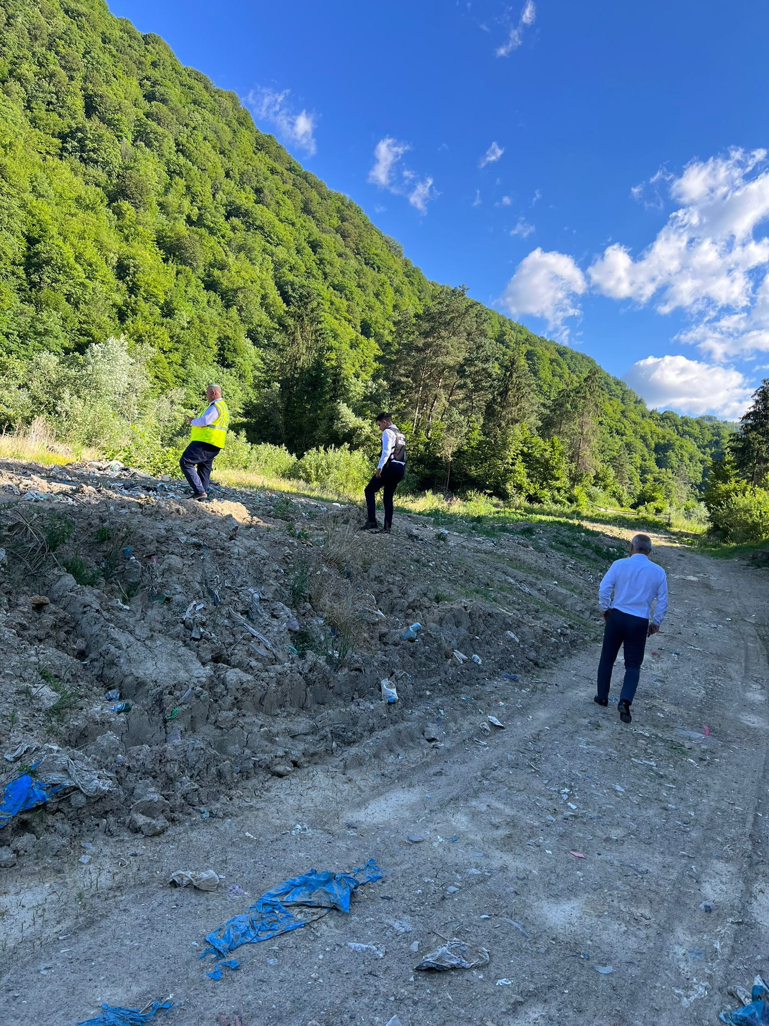 deseuri, gunoi, muntii Apuseni