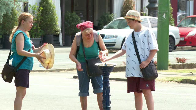 Canicula face tot mai multe victime în Capitală și în Ilfov. Numărul apelurilor la 112 a crescut cu 20%