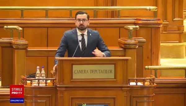 Acuzat de DNA, Adrian Chesnoiu a fost aplaudat în picioare de deputații PSD timp de 1 minut