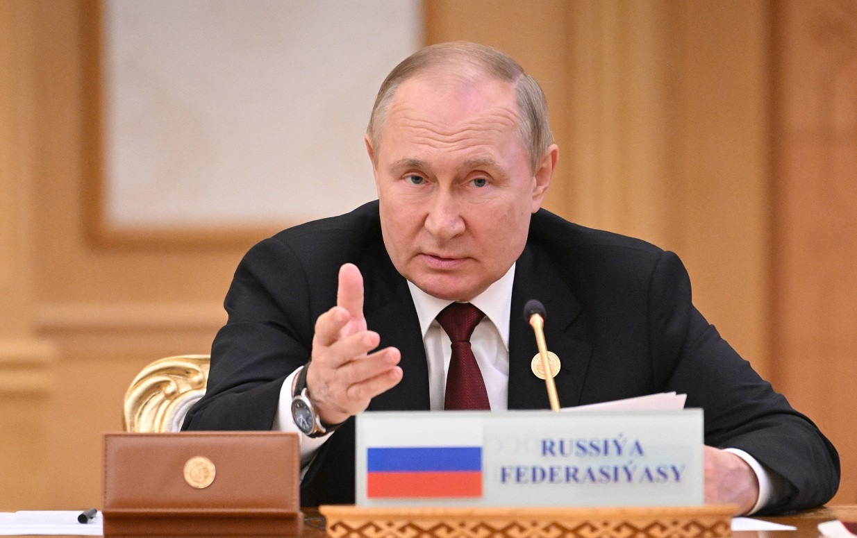 Vladimir Putin a semnat o lege ce prevede pedepse grele pentru instigare la acţiuni împotriva securităţii Rusiei