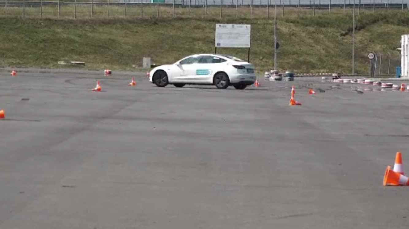 Raliul mașinilor electrice, pe circuitul „Transilvania Motor Ring". Piloții au lăudat accelerația „foarte brutală”
