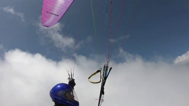 Misiune record pentru patru bărbați din Iași. Au străbătut o parte din România, prin aer