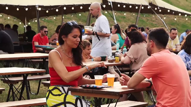 Ce sortimente de bere artizanală au adus producătorii la Cluj. „Are o aromă mai interesantă, nu o găsești peste tot”