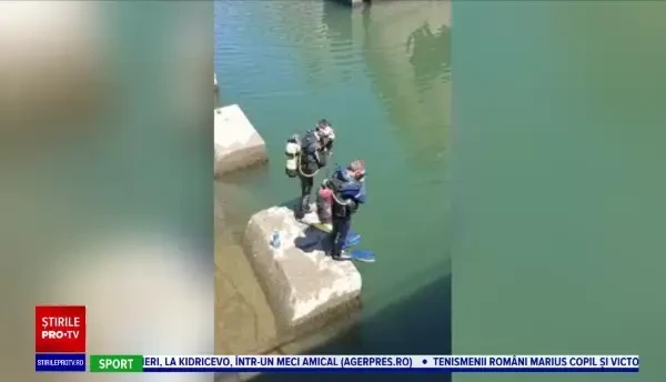 Doi orădeni curăță singuri râul Crișul Repede și lacurile din jur