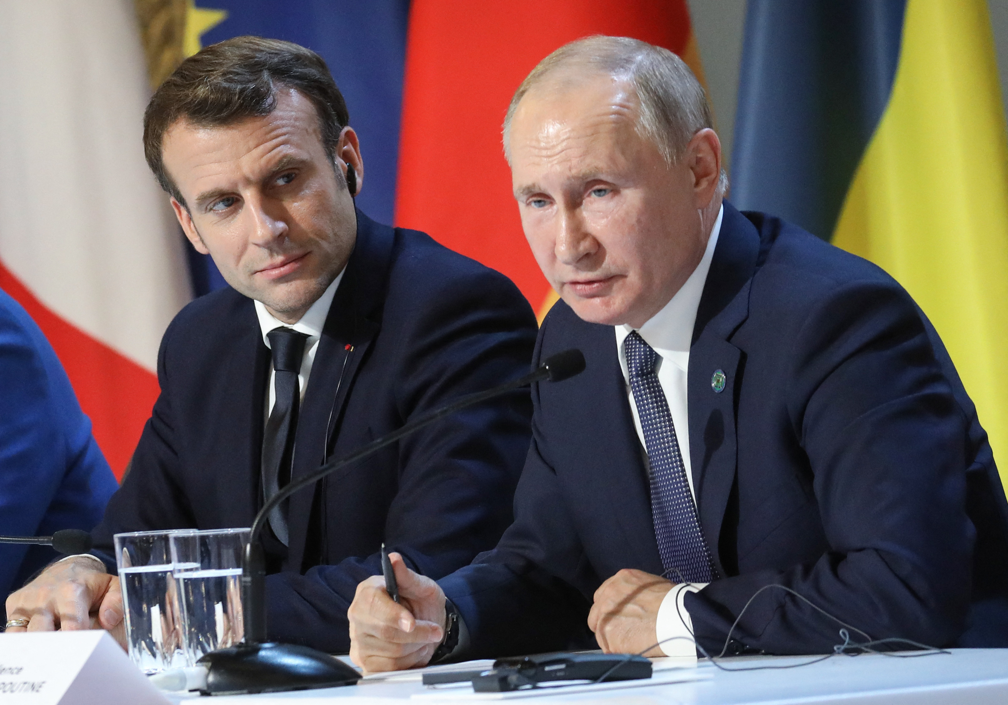 Preşedinţia franceză consideră „binevenit” faptul că Putin este dispus să discute cu Macron în privinţa Ucrainei