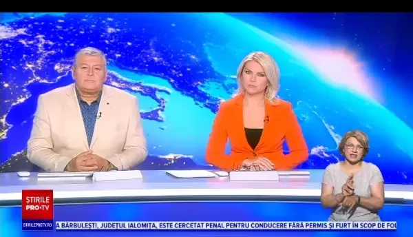 Incendiu la o hală din Bihor. Pompierii au adus un container Abroll