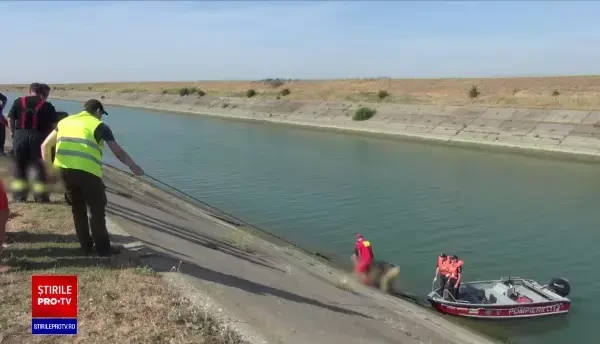 Doi tineri din Bacău au murit, după ce au plonjat în canalul de evacuare al barajului Sascut cu o mașină furată