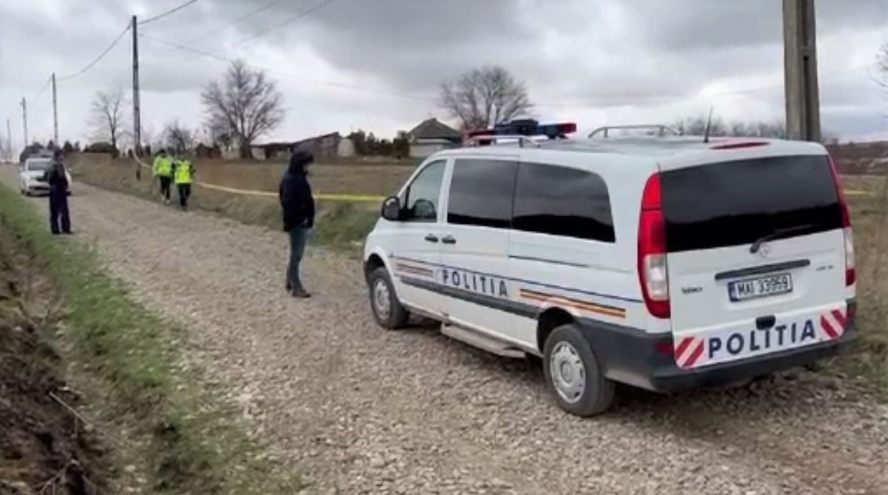 Dublă crimă în Bacău. Mamă și fiică, găsite înjughiate în casă. Atacatorul s-a sinucis