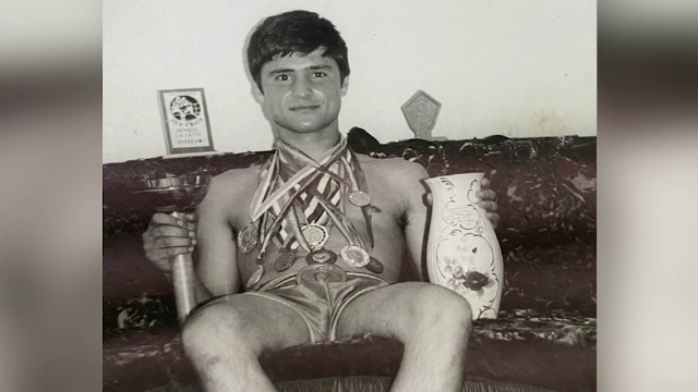 Cine era bărbatul care a fost omorât, cu sânge rece, pe un bulevard din Bacău. Motivul: a acroșat oglinda unei dube