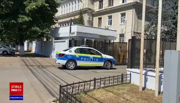 O copilă de 15 ani din Prahova a reclamat că tatăl a abuzat-o. Ea și frații ei au fost preluați de asistenții sociali