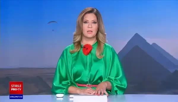 Primul român care a zburat cu motoparapanta deasupra piramidelor din Egipt