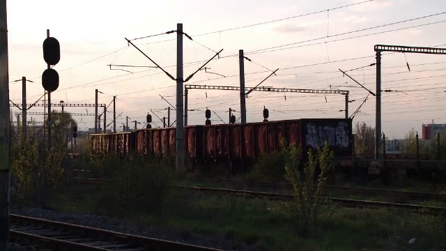 Un sirian și un francez, studenți în Craiova, s-au electrocutat după ce s-au urcat pe vagoane de marfă ca să facă poze