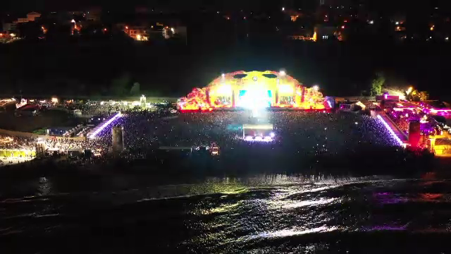 Black Eyed Peas a urcat pe scena principală de la Neversea. A fost unul dintre cele mai așteptate momente ale serii