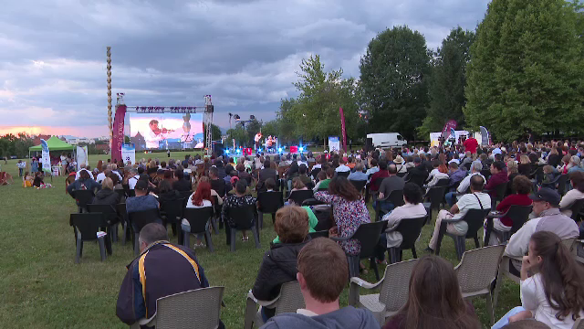 Alexandru Tomescu, la casa lui Brâncuși cu vioara Stradivarius. A participat fostul principe Nicolae