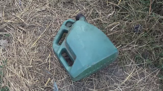 Hoți de motorină din Neamţ, prinși de polițiști după ce au agresat două persoane