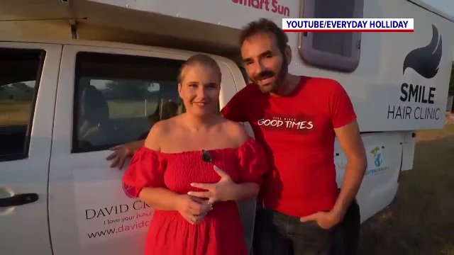 Doi YouTuberi români au plecat în aventura vieții: Vor străbate Africa de la nord la sud