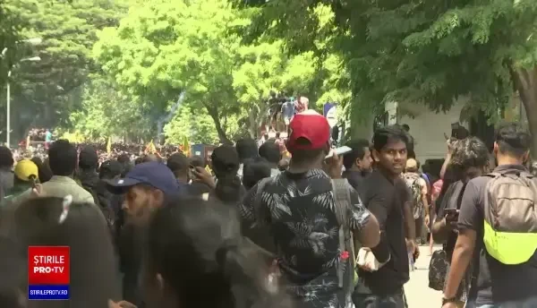 Revoluție în Sri Lanka. VIDEO: Protestatarii au atacat și locuința premierului