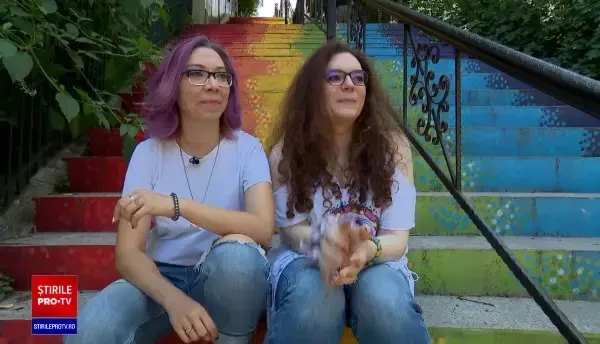 În România a avut loc prima căsătorie dintre o femeie și un transgender. Cum a fost posibil