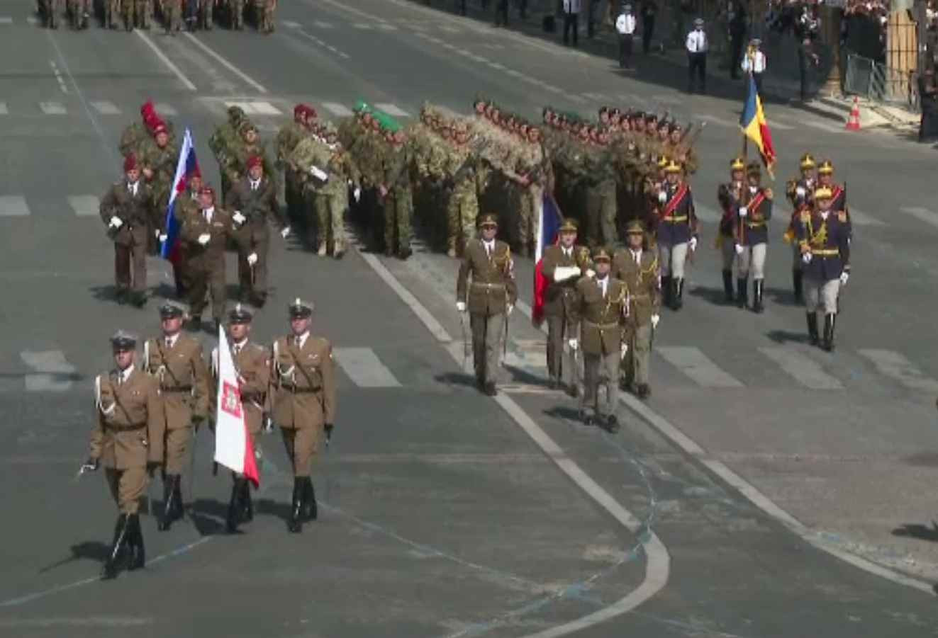 Parada Națională de Ziua Franței, deschisă și de militari din România. Mesajul președintelui Macron