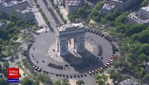Parada Națională de Ziua Franței, deschisă și de militari din România. Mesajul președintelui Macron