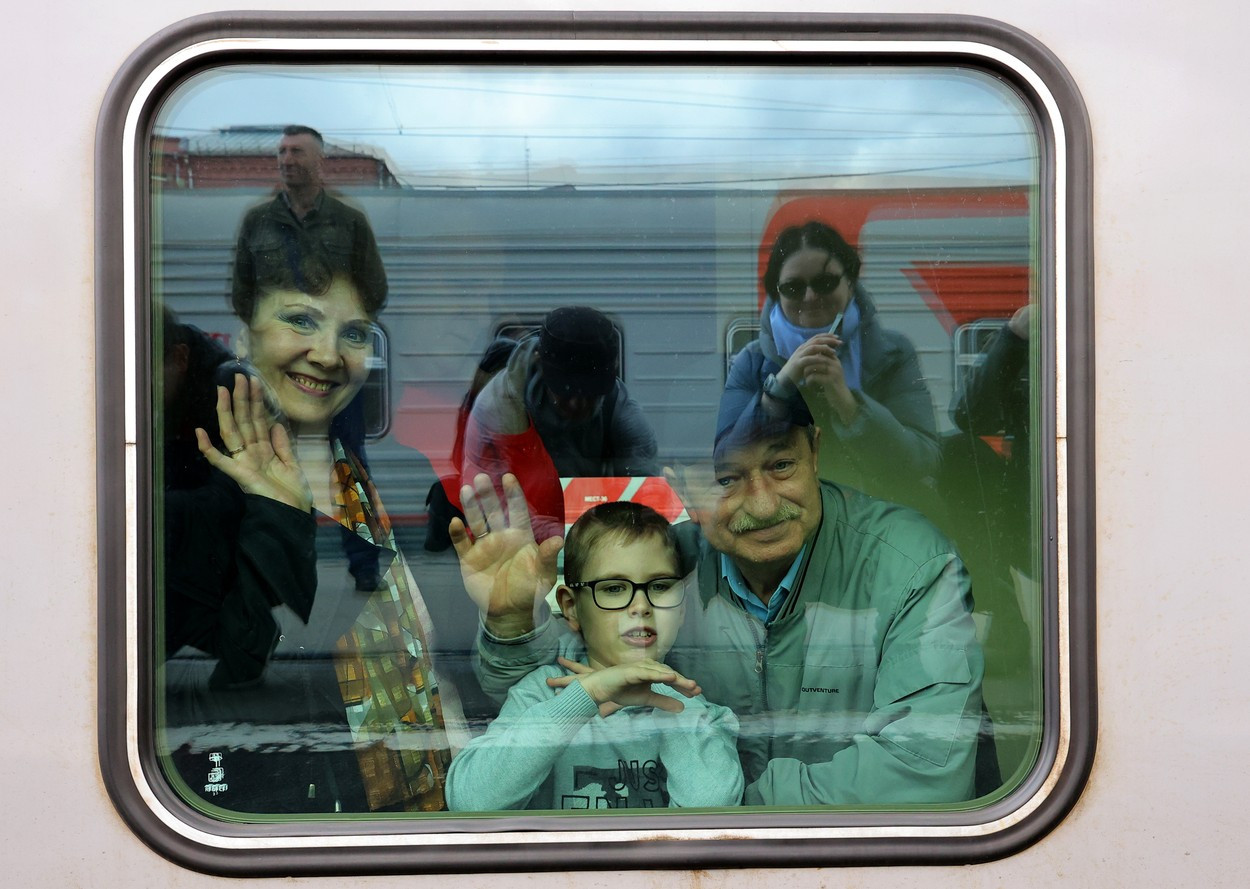 Rușii au început să fugă din nou în străinătate, de teama regimului lui Putin. „Este vorba despre siguranţa familiei tale”