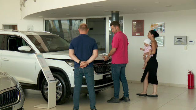 Vânzările de mașini au explodat în România, în timp ce în restul UE scad. Ce modele sunt cele mai cumpărate