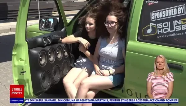 Cea mai zgomotoasă mașină din România depășește un avion la decolare. Ce este DB Drag