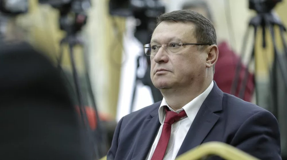 Cine e bugetarul cu 1.000.000 de lei pe card. Surpriză mare! Are salariu de 11.800 de euro pe lună