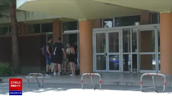 Record la înscrieri la facultăți. Pentru străini, taxele ajung și la 4.500 de euro pe an. Care sunt cele mai căutate