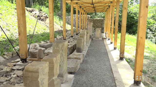 Roșia Montană revine la viață. Clădirile de patrimoniu, slavate de voluntari