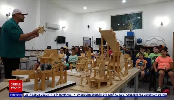 Planetariul din Baia Mare: Cât costă taxa de participare la o tabără de știință interactivă pentru copii