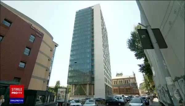 Când și cum a fost construită Cathedral Plaza, clădirea pentru care Nicușor Dan a semnat demolarea