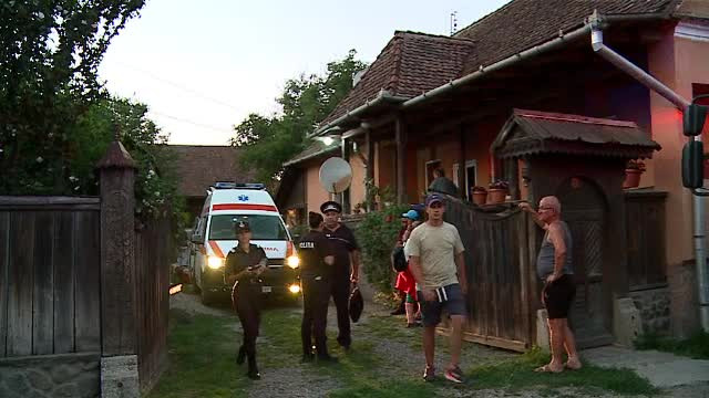 Patru oameni au murit într-o fosă septică. Primarul, fiica lui și un vecin au sărit să-l ajute pe un bărbat