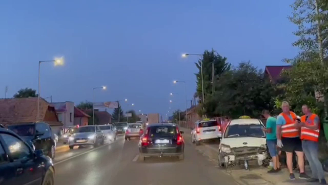 Accident cu șase autovehicule în Cluj. Un șofer a fost dus la spital